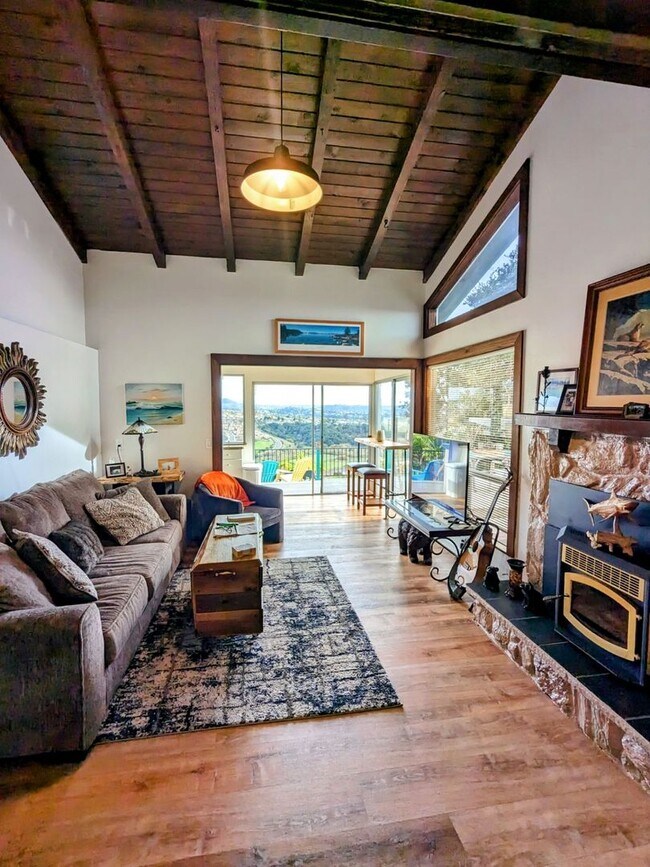 Foto del edificio - 861 Visalia St