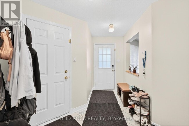 Building Photo - 30 Kenins Crescent