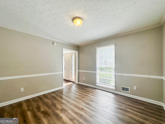 Foto del edificio - 561 Chatham Trail