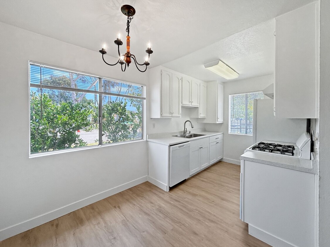 Primary Photo - Updated 3B/2BA House in North Park w/ Cove...