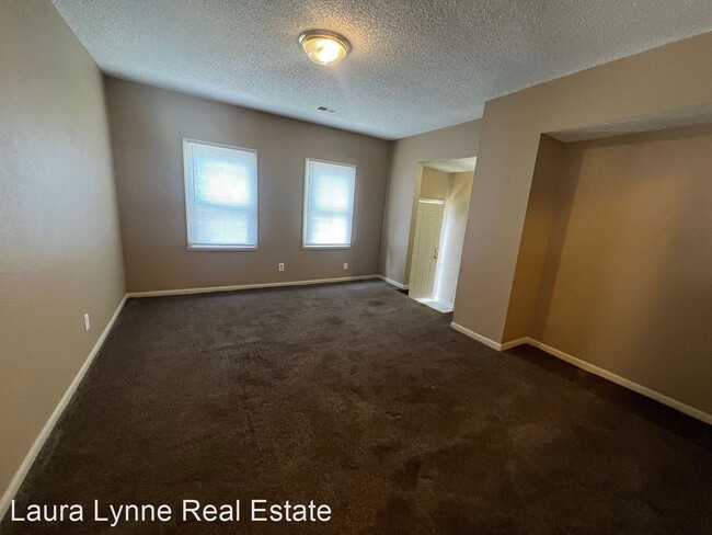 Building Photo - 2 br, 1 bath House - 300 Jackson Avenue Apt B