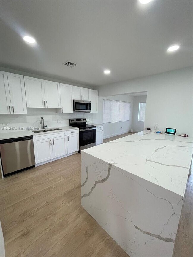 Photo - 317 N 31st Ave House