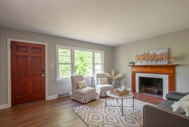 Foto del edificio - 238 Old Lynchburg Rd