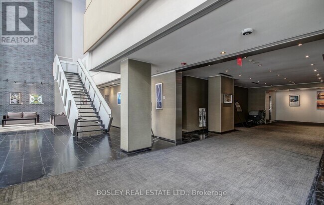 Photo du bâtiment - 33 Charles St E