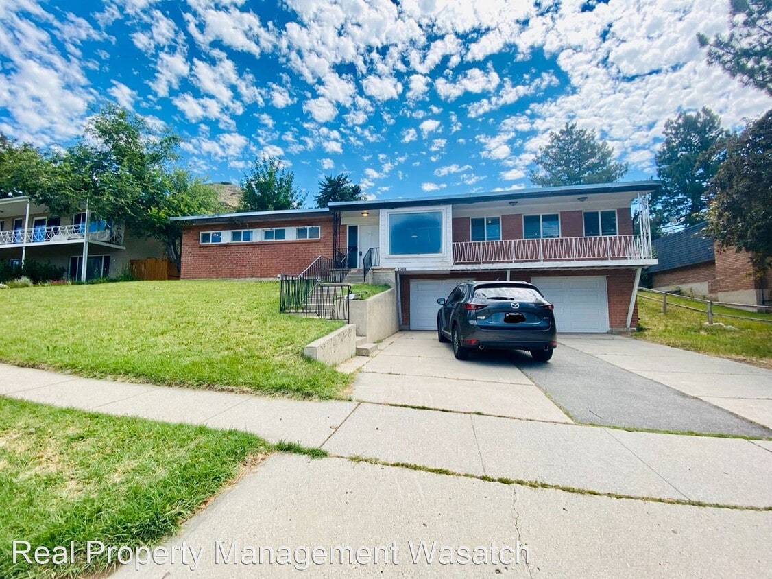 Primary Photo - 4 br, 3 bath House - 1981 South Broadmoor St