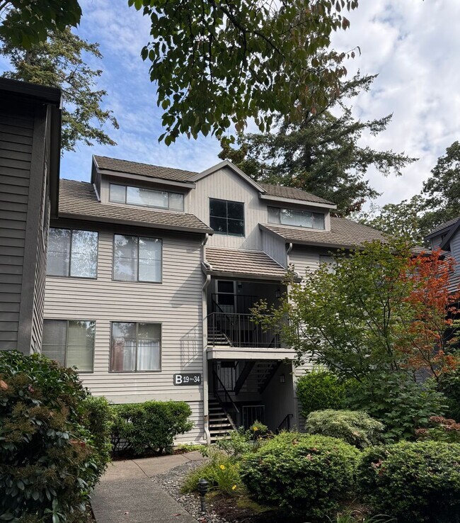 Building Photo - 4000 Carman Dr