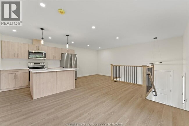 Photo du bâtiment - 2463 Front Rd