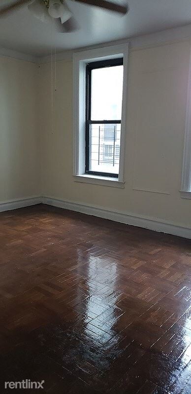 Building Photo - 1397 E 2nd St