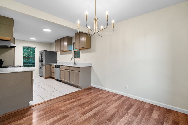 Building Photo - 4237 Centerwood Dr