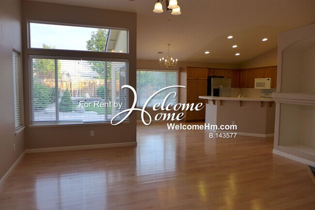 Building Photo - Double Diamond Beauty - Amazing Back Yard!
