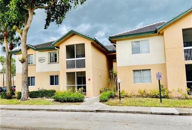 Foto del edificio - 9955 Westview Dr