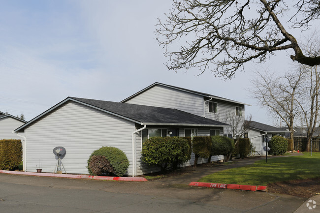 Building Photo - Cinnamon Square Apartments