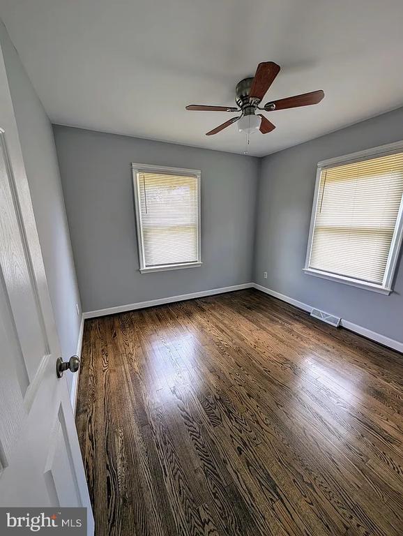 Foto del edificio - 26640 Three Notch Rd