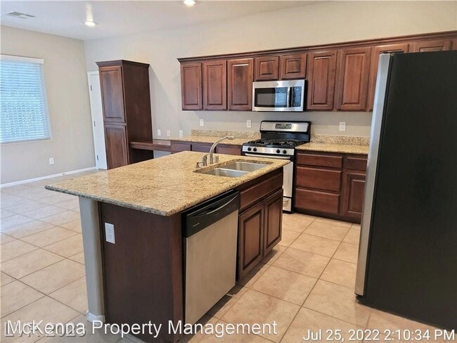 Foto del edificio - 3 br, 2 bath House - 1021 Railroad Flat Ct