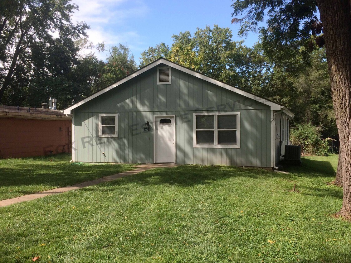 1241 Prospect Ave, Lawrence, KS 66044 House Rental in Lawrence, KS