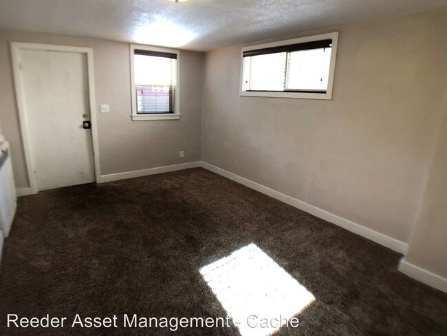 Building Photo - 51 E 500 N