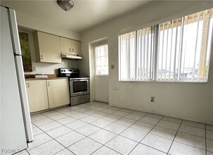 Building Photo - 4613 SW 8th Pl