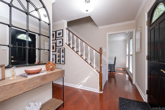 Foto del edificio - 1720 Jennifer Dr