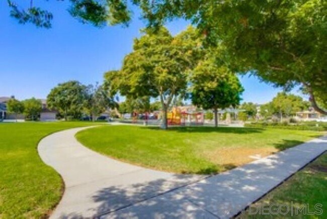 Building Photo - 1407 Santa Rita E