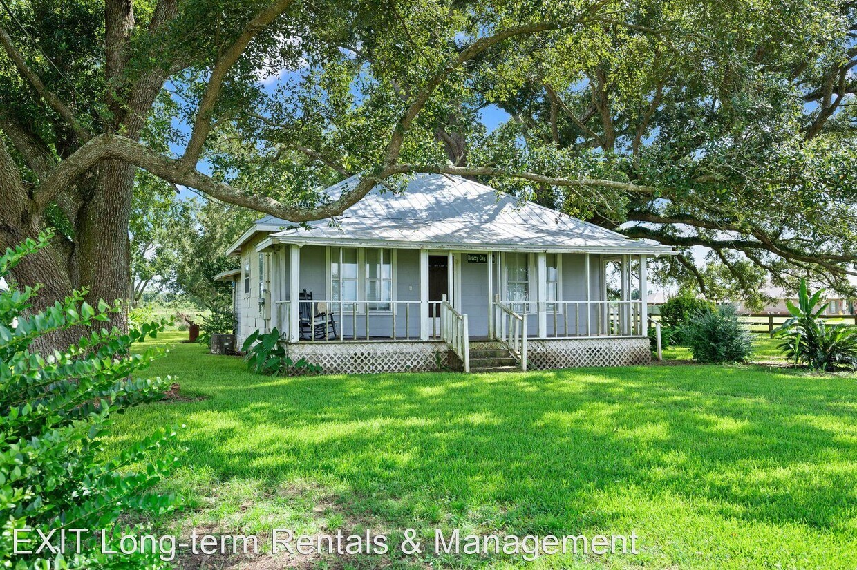 Primary Photo - 2 br, 1 bath House - 13618 Underwood Road
