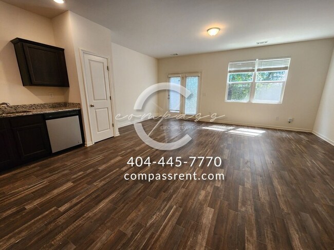 Building Photo - 2365 Camden Oak Way