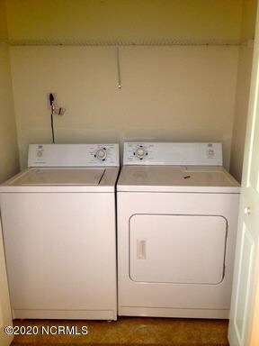 Building Photo - 3807 Blue Grass Ct