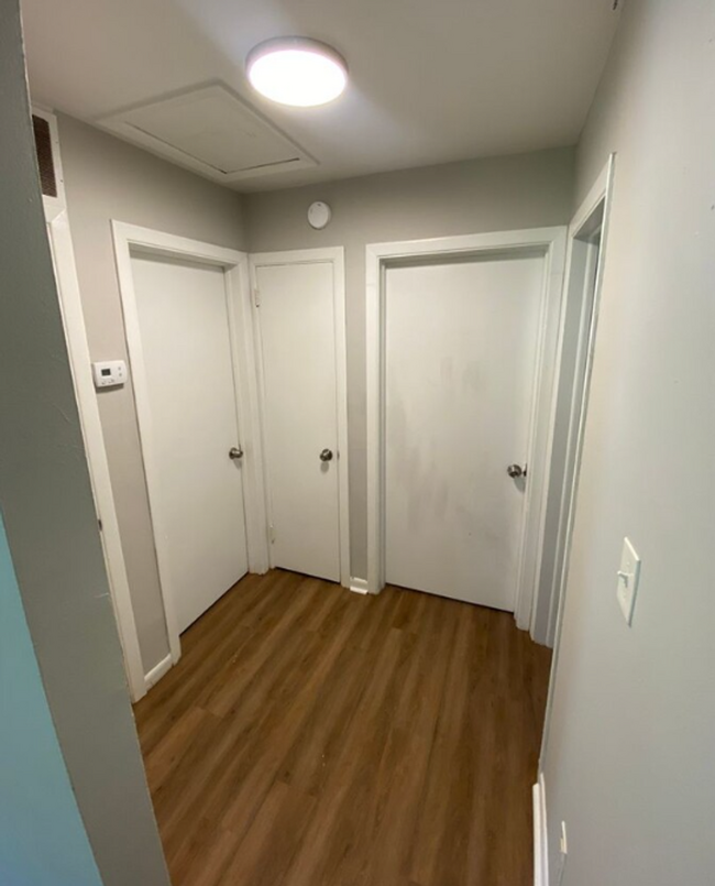 Building Photo - 2 Bedroom Duplex - Great Location Near FSU