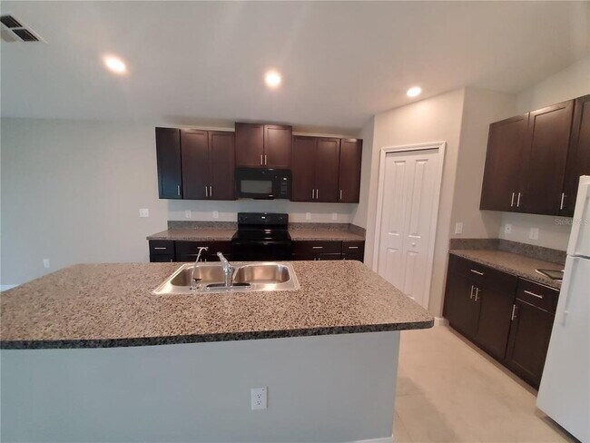 Building Photo - 11103 Sage Canyon Dr.