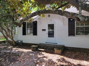 Building Photo - 115 Cypress St