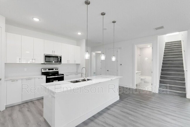 Foto del edificio - 2668 Trafalgar Blvd