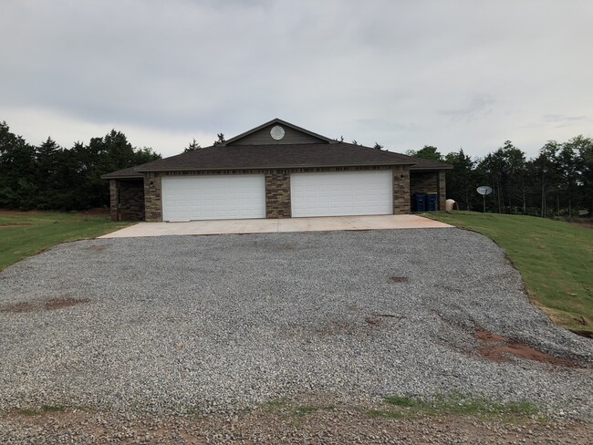 Building Photo - 4412 Sierra Ln