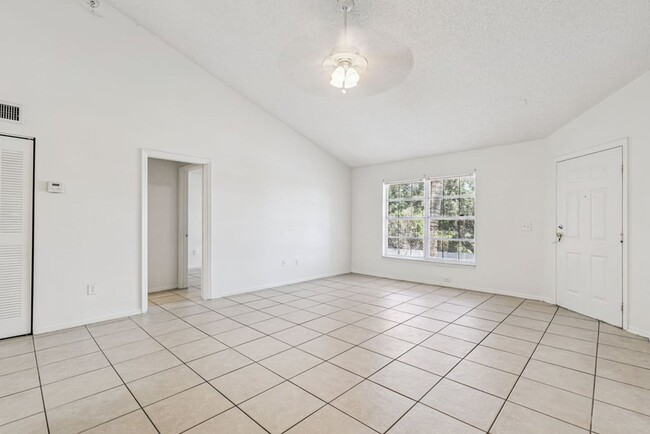 Building Photo - Spacious and Affordable 2/2 Condo In Lancelot at Winter Park