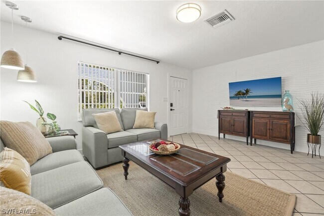Foto del edificio - 742 111th Ave N