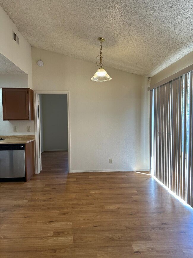 Foto del edificio - 9933 Ardash Ln