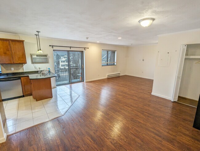 Building Photo - 215 Thomas Burgin Pky