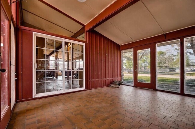 Foto del edificio - 1435 N Starr Dr