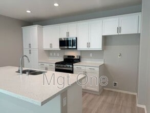 Building Photo - 133 Magnolia Ct