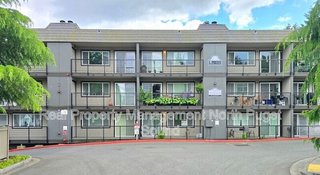 Photo - 9517 NE 180th St Apartment