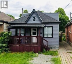 Building Photo - 229 Grosvenor Ave N
