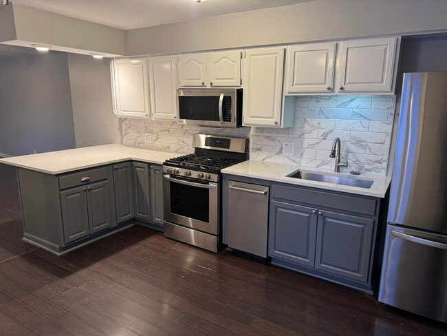 Building Photo - 513 Wilkinson St