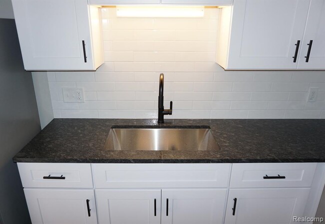Building Photo - 314 Fairgrove St