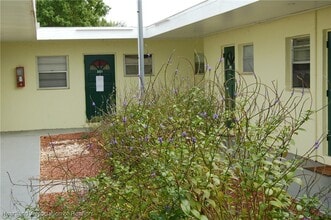 Building Photo - 307 Golf Villas Ct NW