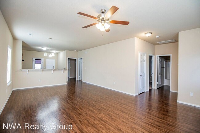 Building Photo - 3 br, 2 bath House - 6304 SW Chestnut Hill...