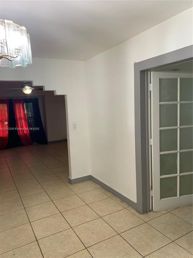 Foto del edificio - 750 NW 118th St