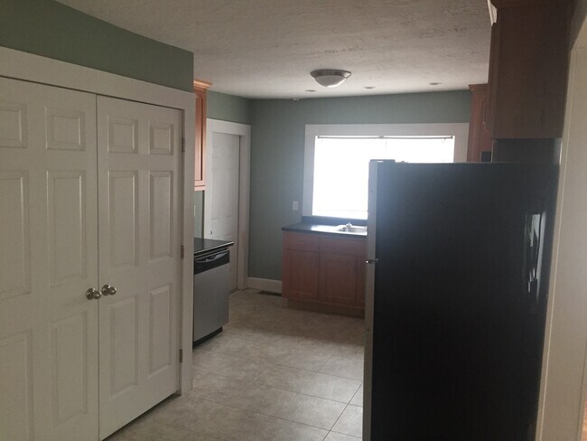 Foto del edificio - 308 Clinton St SE