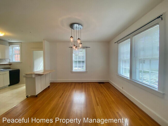 Building Photo - 4 br, 1 bath House - 741 State St
