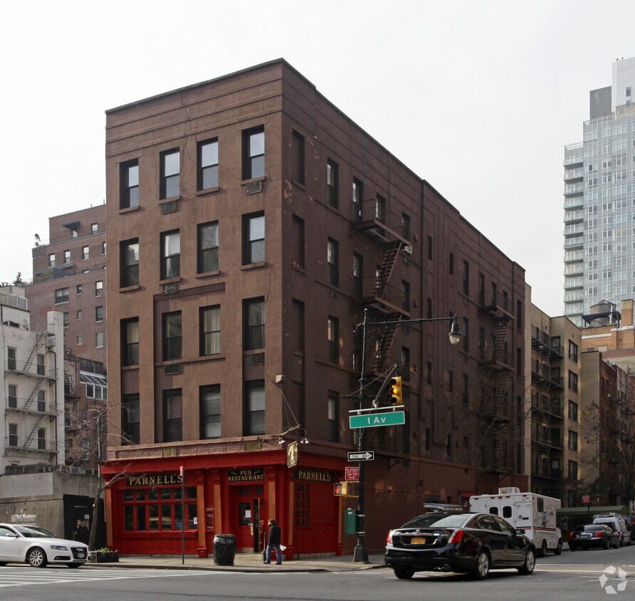 Foto principal - 963 1st Ave