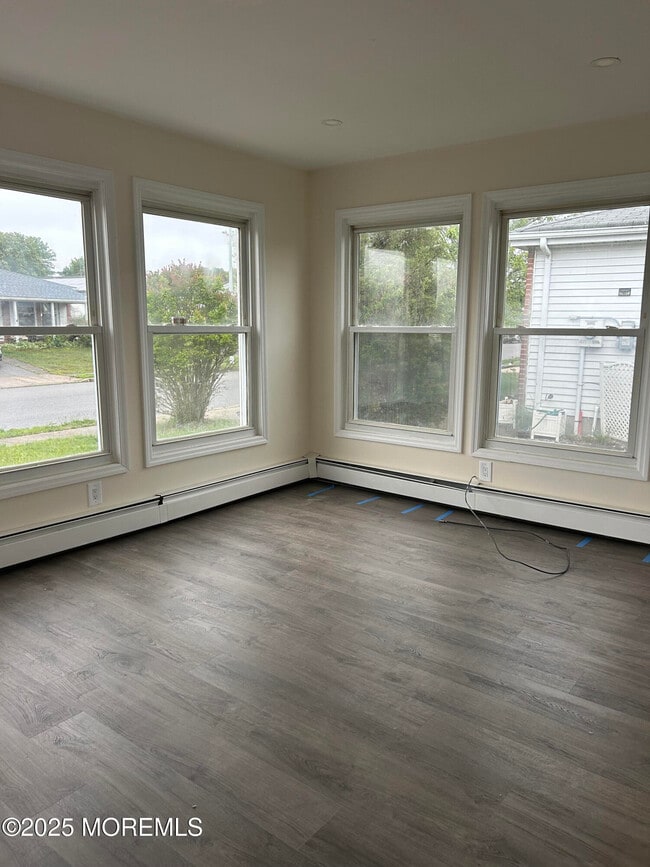 Building Photo - 128 Bonaire Dr