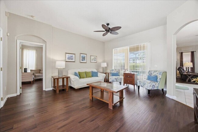 Foto del edificio - 722 Brighton Dr