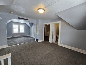 Building Photo - 102 South St